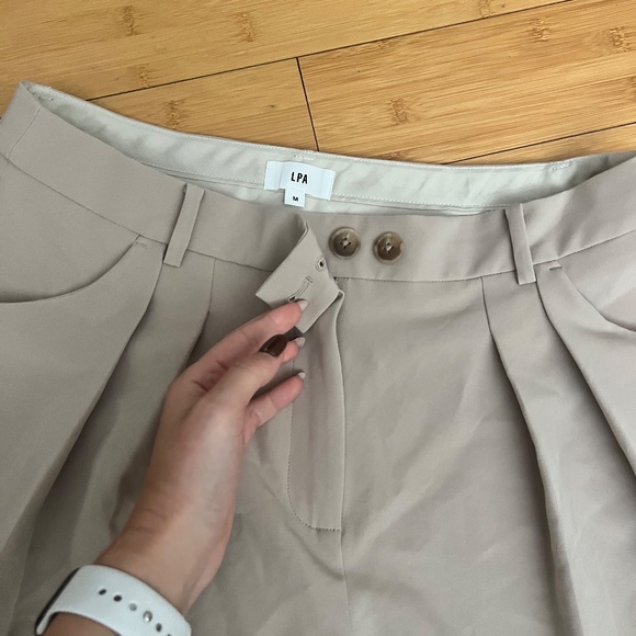 Taupe High-Rise Shorts - Picture 4 of 5